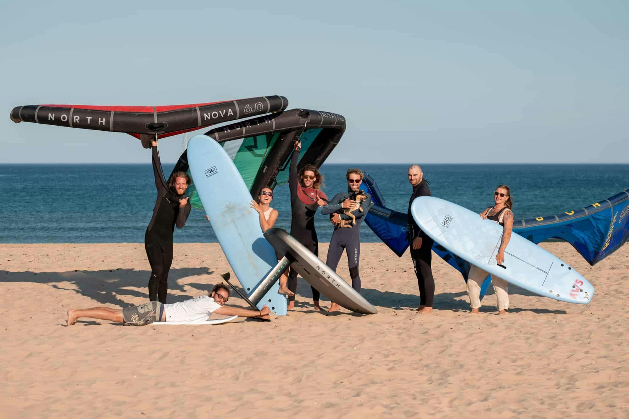 Beautiful landscapes showcasing mountains and sea, where the experiences of Algarve Watersports are taking place.